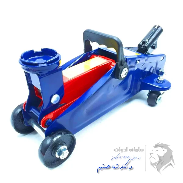 تصویر جک سوسماری کوچک خودرو از روبرو