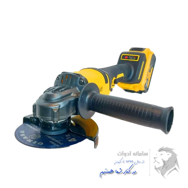 تصویر کیت دریل و فرز شارژی دیوالت از سمت راست