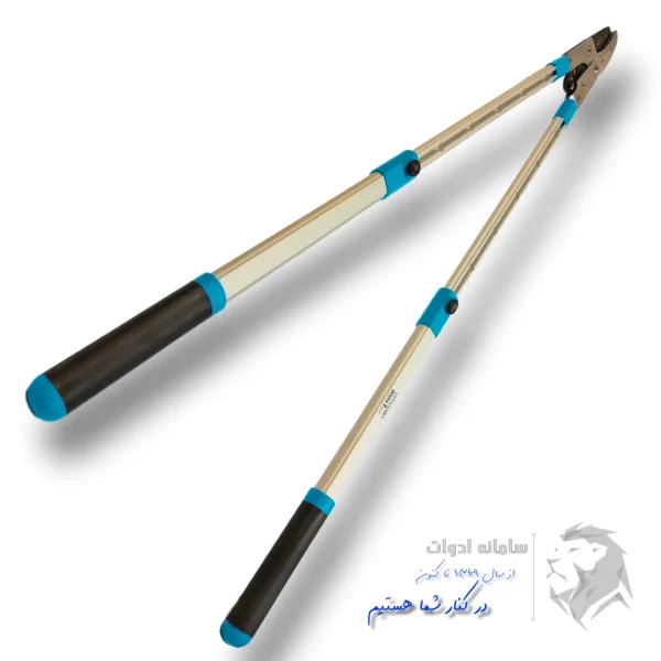 در این تصویر دسته تلسکوپی قیچی آمازون بصورت حداکثر باز شده