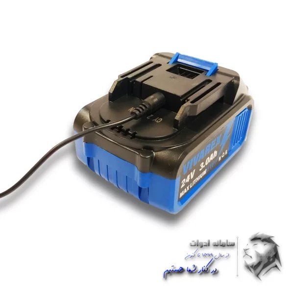 باتری دریل شارژی لیتیومی 10 سلول تصویر متصل شدن به شارژر سوزنی